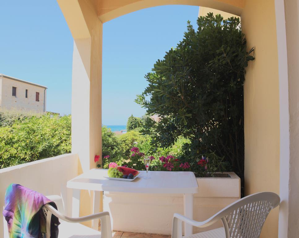 Alexia Beach Hotel Agia Marina Quarto foto